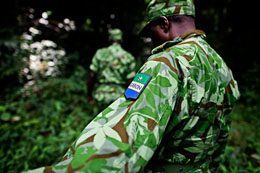 Anti-poaching patrol, Gabon: Photograph © WWF-Canon / James Morgan